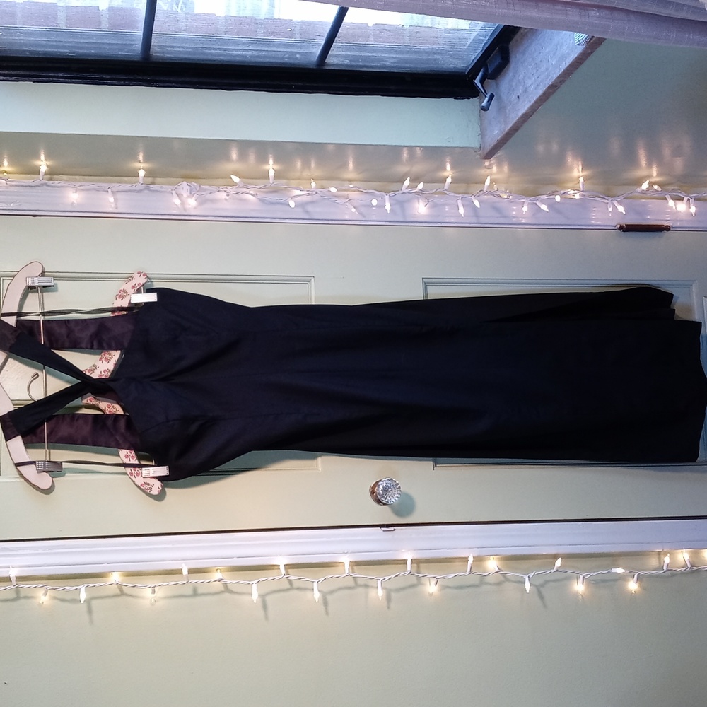 Women's Ariana tuxedo lbd dress size 7